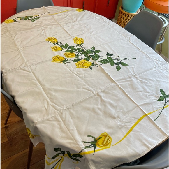 Vintage Tablecloth - Picture 2 of 9